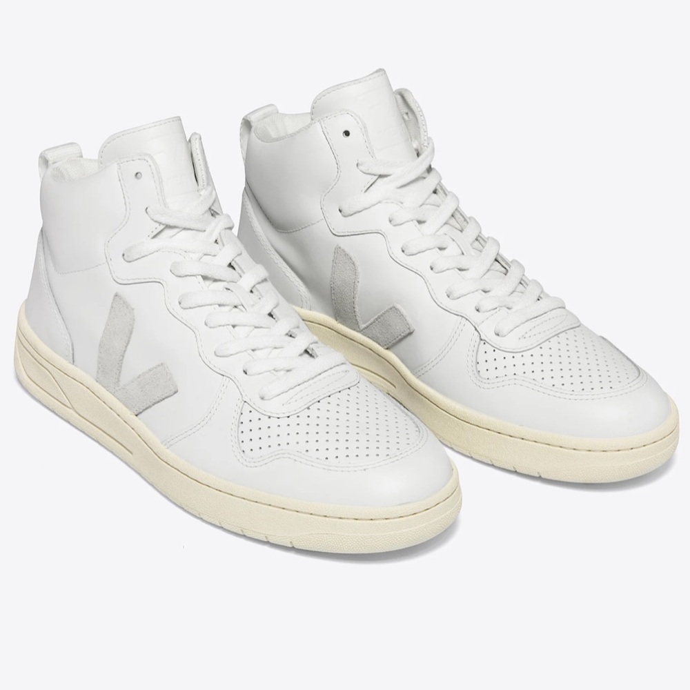 Veja V-15 Mid Top Sneaker women’s Leather